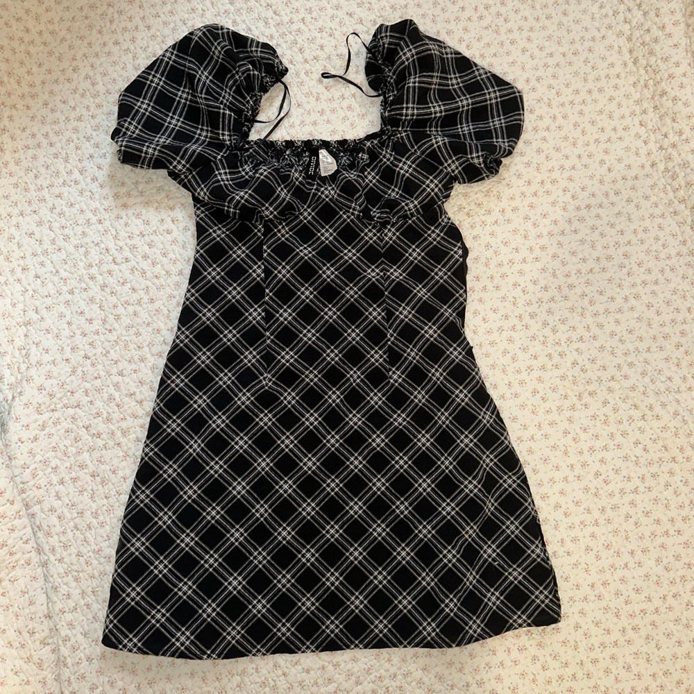 H&M Plaid Dress, black & white. Size Small